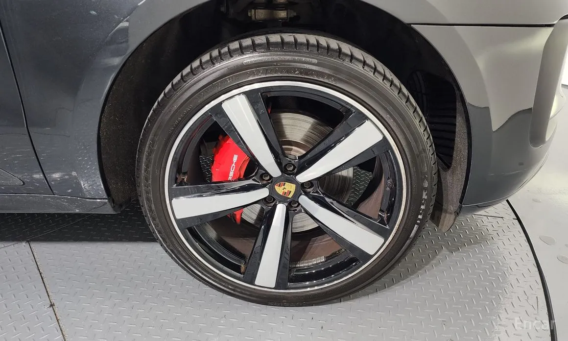 Фото 5 - Porsche Macan