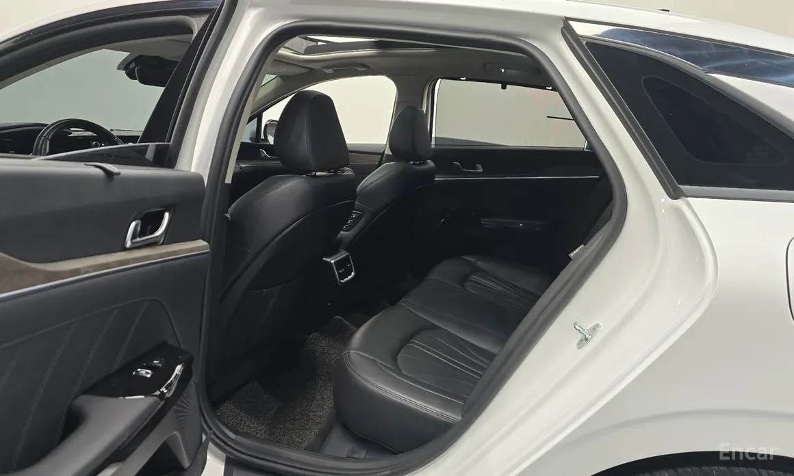 Фото 12 - Kia K5