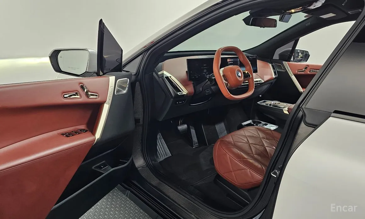 Фото 10 - BMW iX