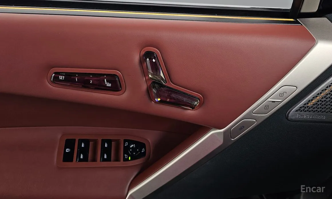 Фото 13 - BMW iX