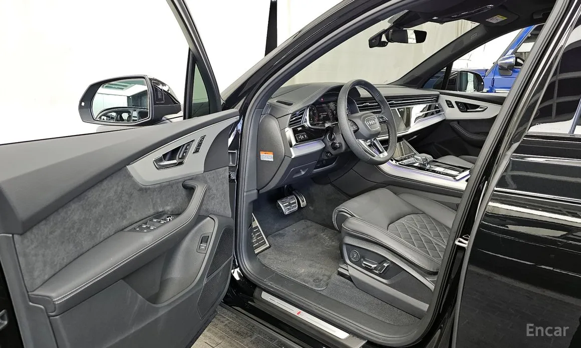 Фото 10 - Audi Q7