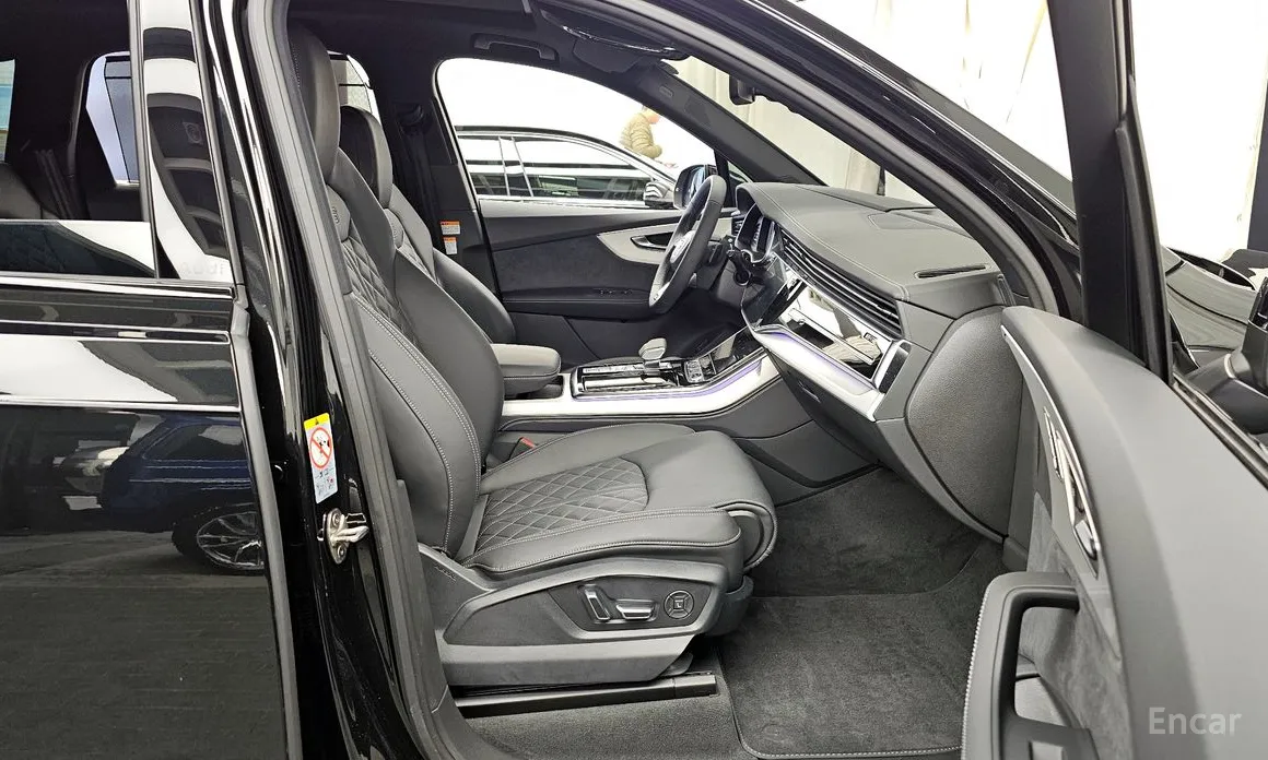 Фото 11 - Audi Q7