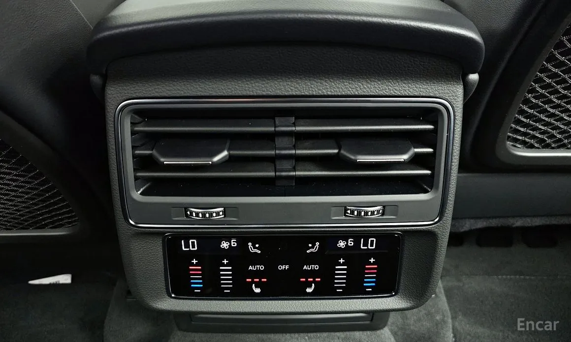 Фото 18 - Audi Q7