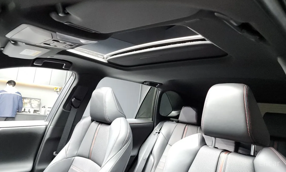 Фото 18 - Toyota RAV4