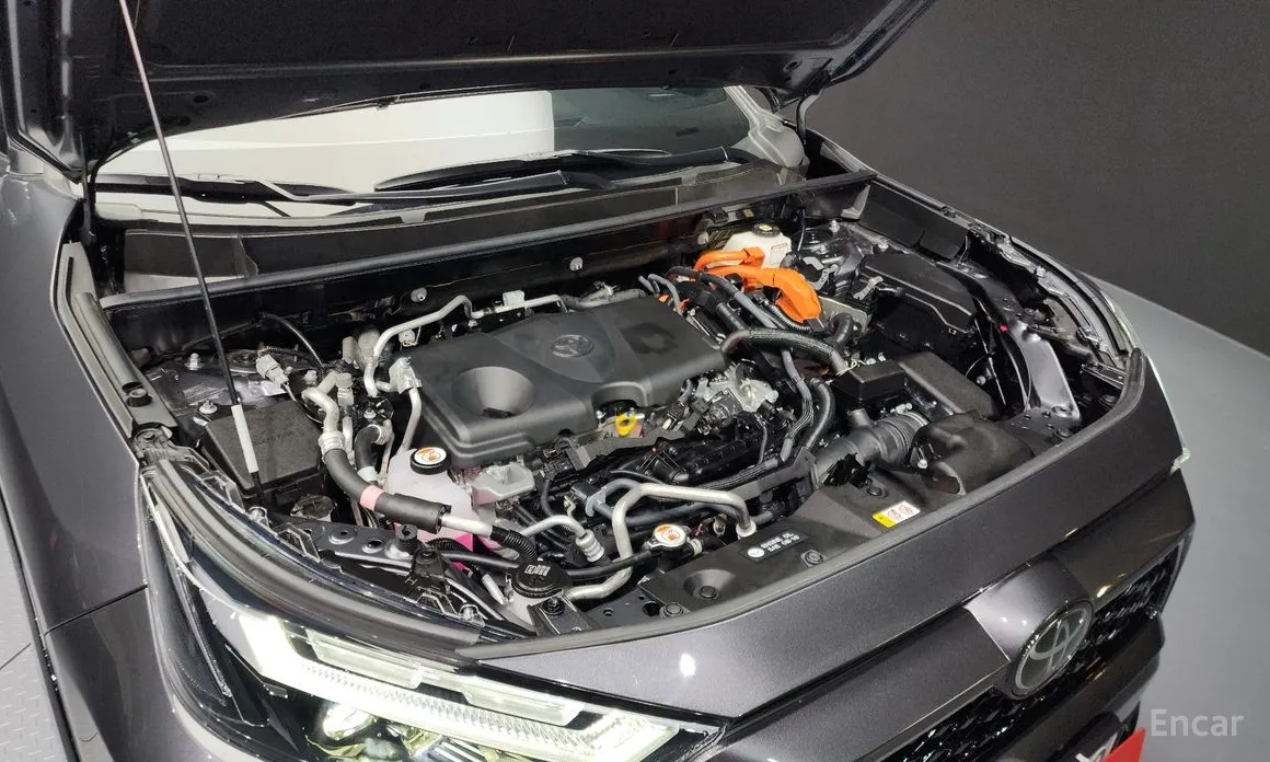 Фото 6 - Toyota RAV4