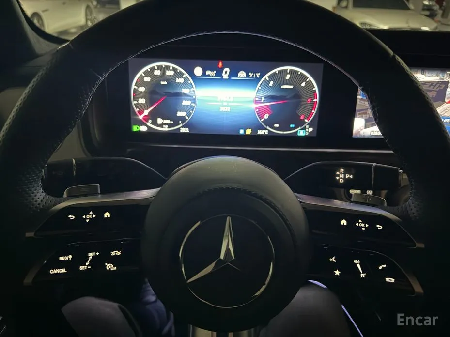 Фото 7 - Mercedes-Benz G-Class