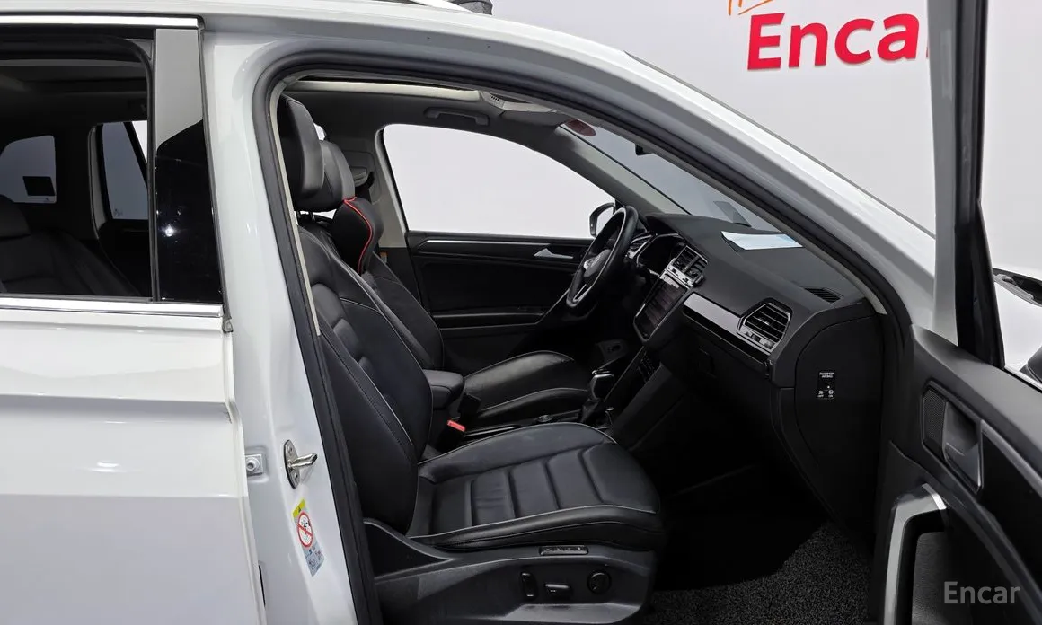 Фото 10 - Volkswagen Tiguan