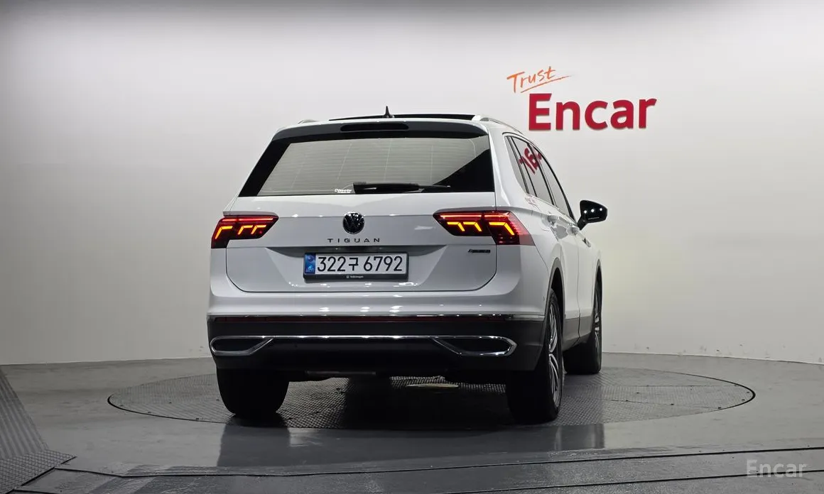 Фото 4 - Volkswagen Tiguan