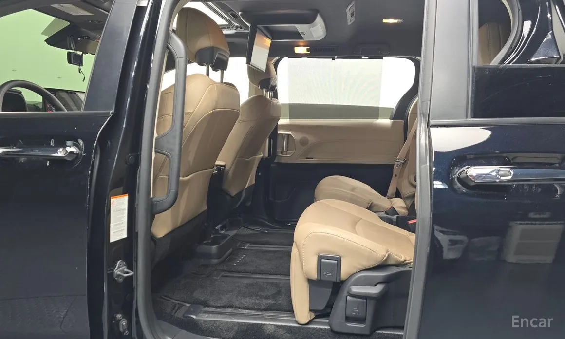 Фото 12 - Toyota Sienna