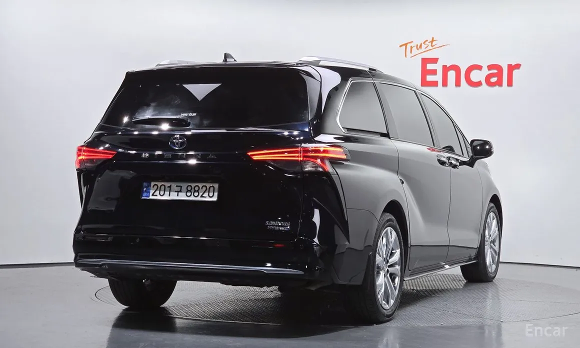 Фото 2 - Toyota Sienna