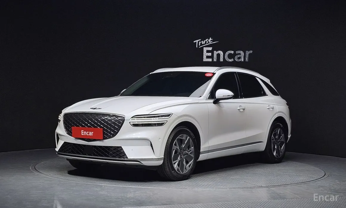 Фото 1 - Genesis GV70