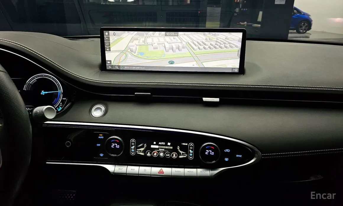 Фото 14 - Genesis GV70