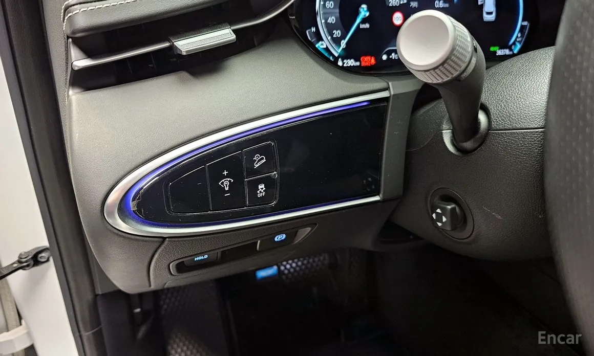 Фото 16 - Genesis GV70