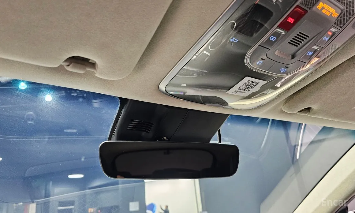 Фото 18 - Genesis GV70