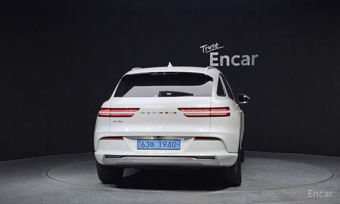 Фото 4 - Genesis GV70