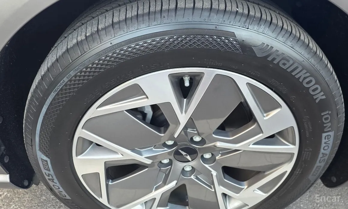 Фото 5 - Genesis GV60