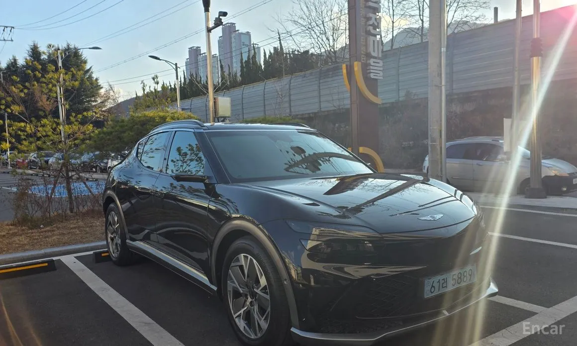 Фото 9 - Genesis GV60