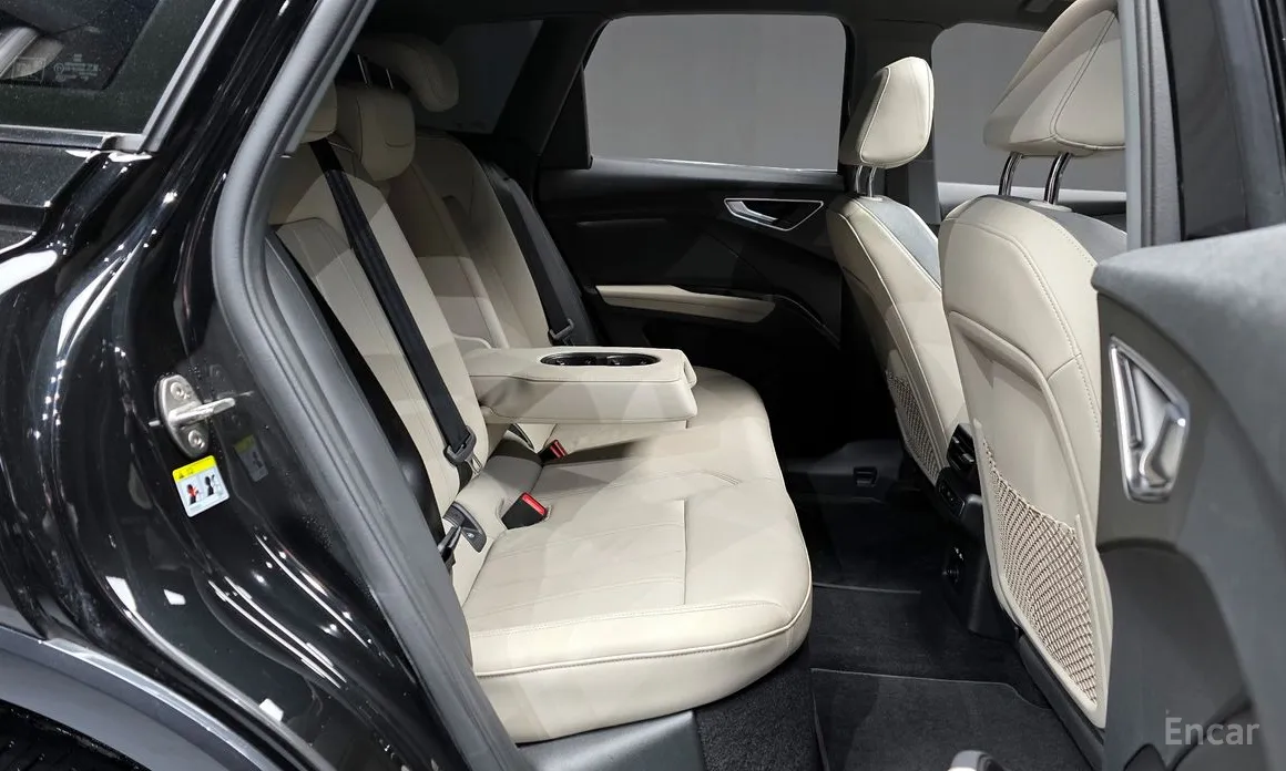 Фото 12 - Audi Q4 e-tron