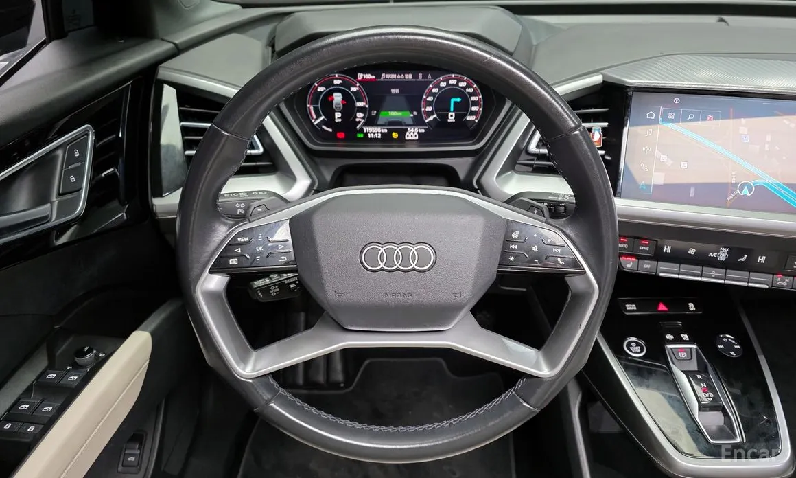 Фото 13 - Audi Q4 e-tron