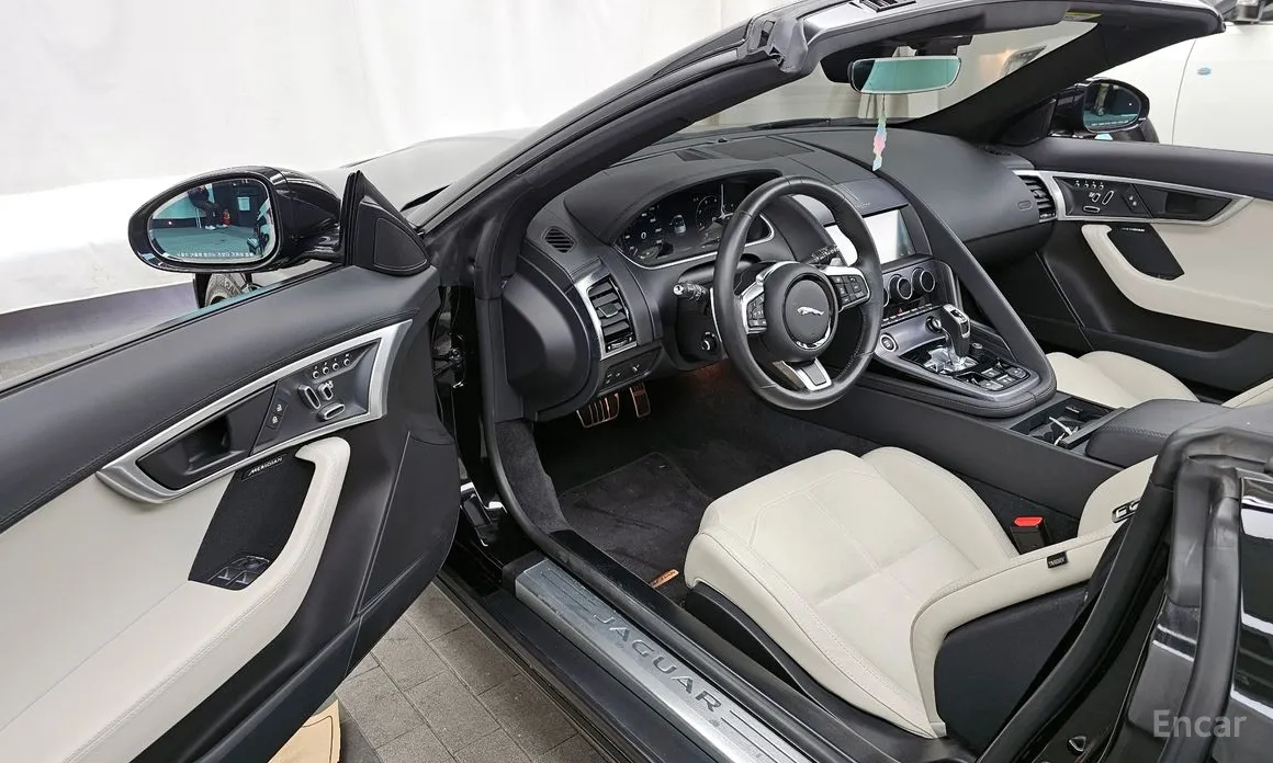 Фото 10 - Jaguar F-Type