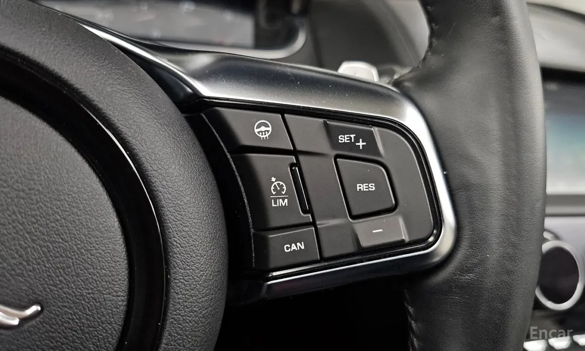 Фото 16 - Jaguar F-Type