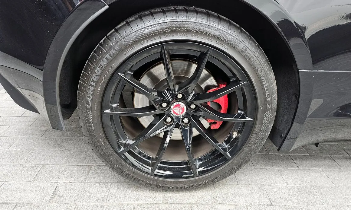 Фото 5 - Jaguar F-Type