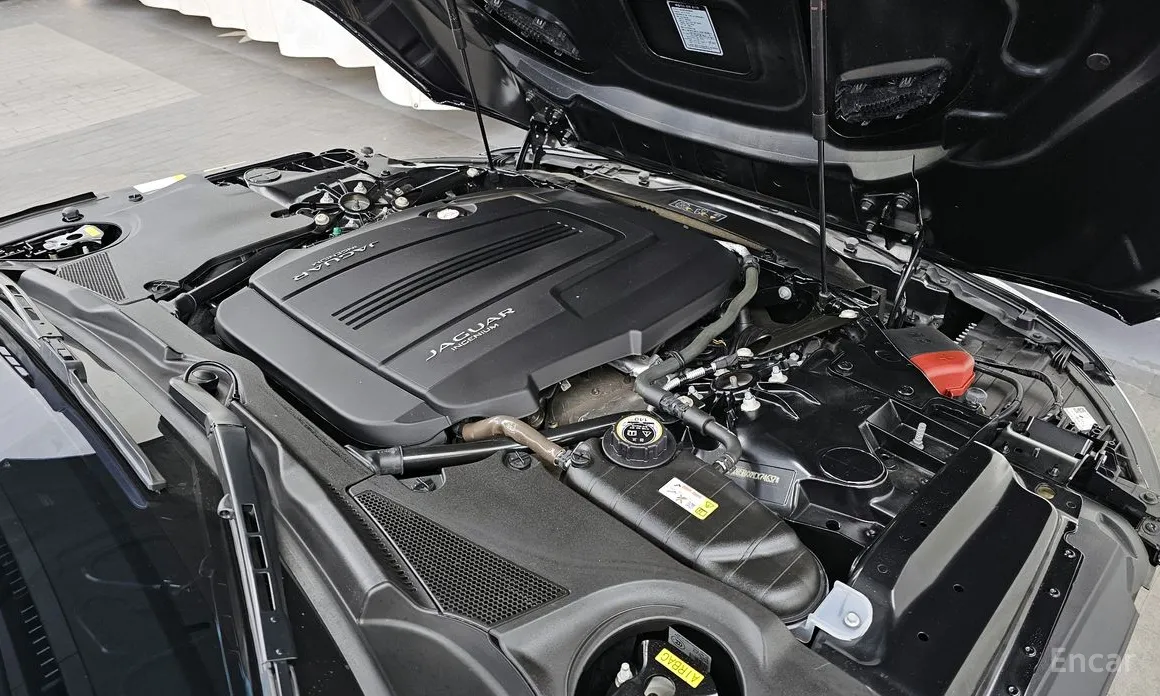 Фото 6 - Jaguar F-Type