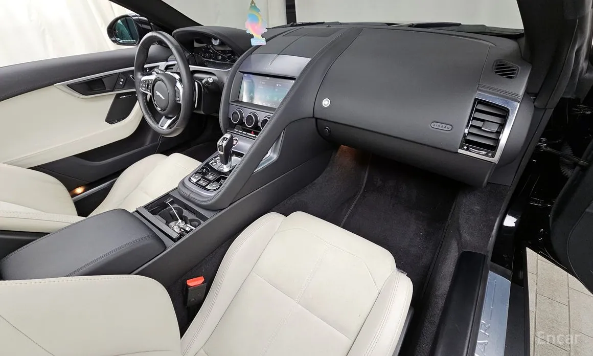 Фото 7 - Jaguar F-Type