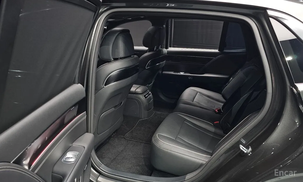 Фото 12 - Genesis G90