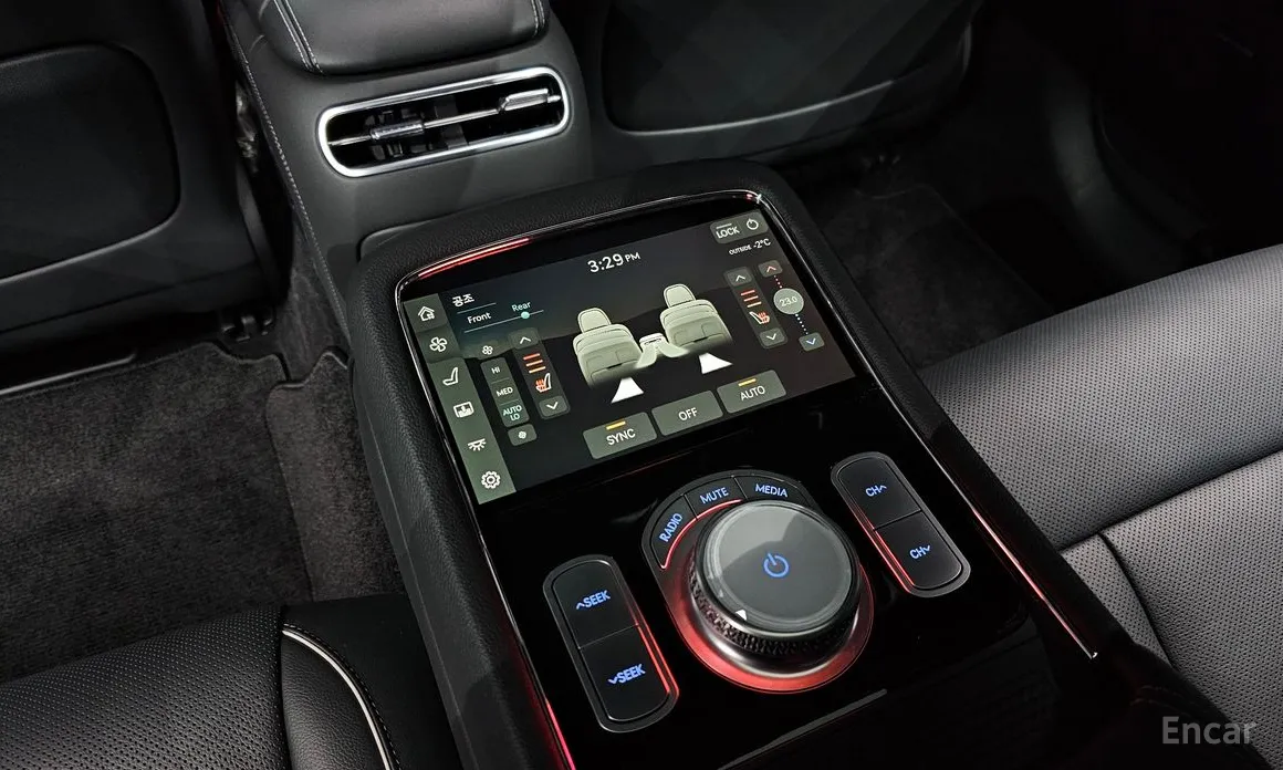 Фото 19 - Genesis G90