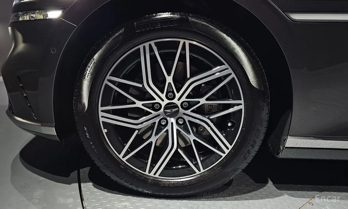 Фото 5 - Genesis G90