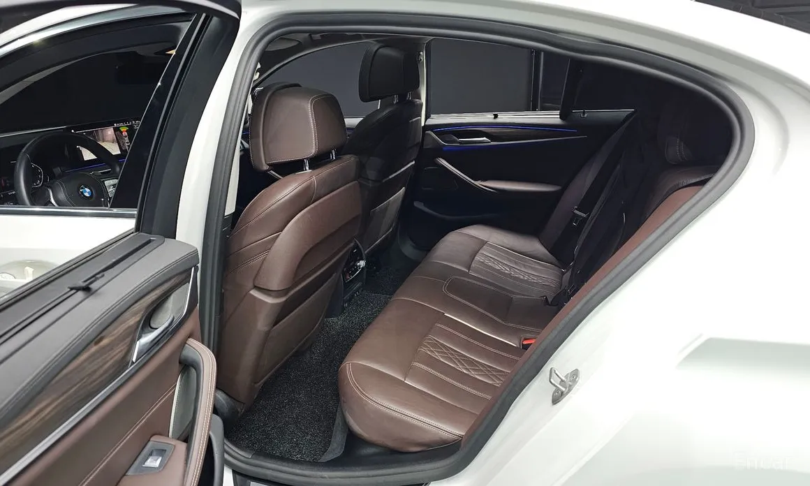 Фото 12 - BMW 5 Series