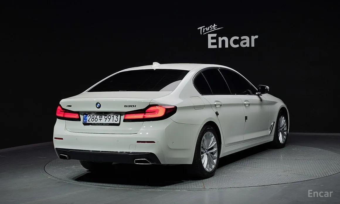 Фото 2 - BMW 5 Series