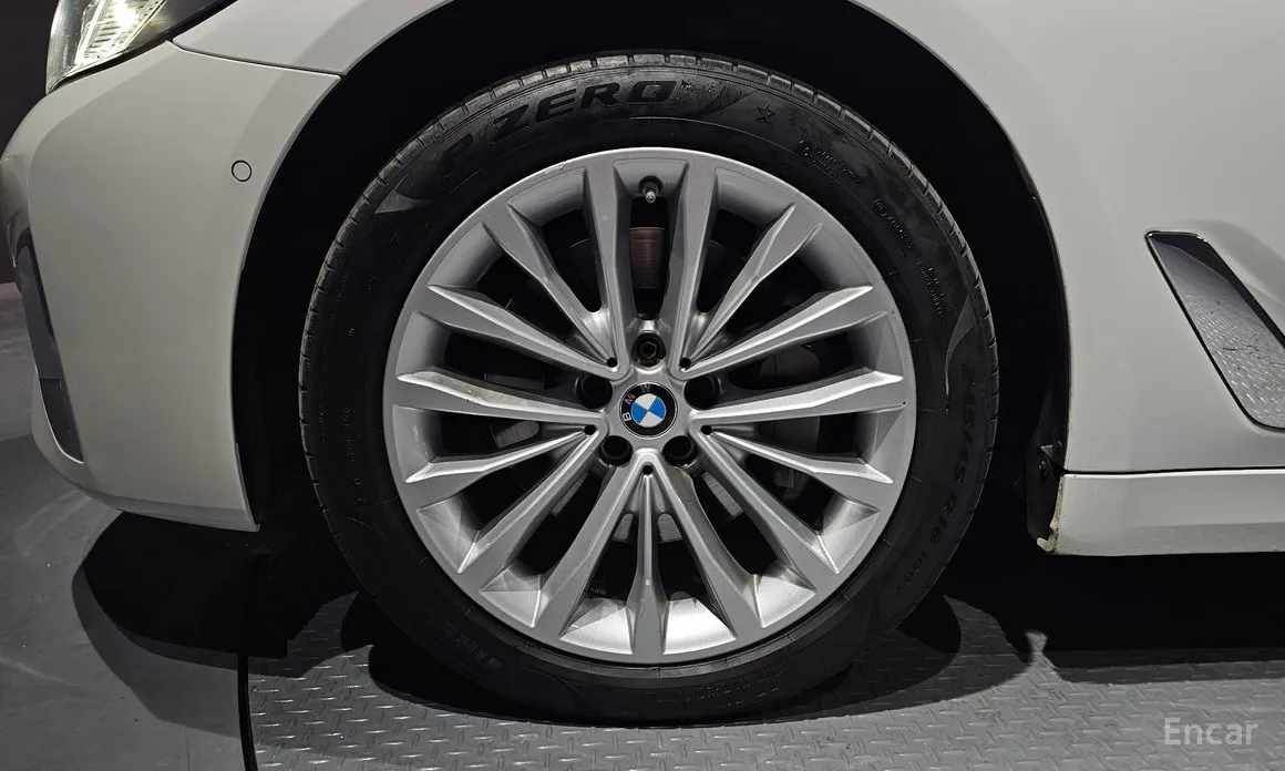 Фото 5 - BMW 5 Series