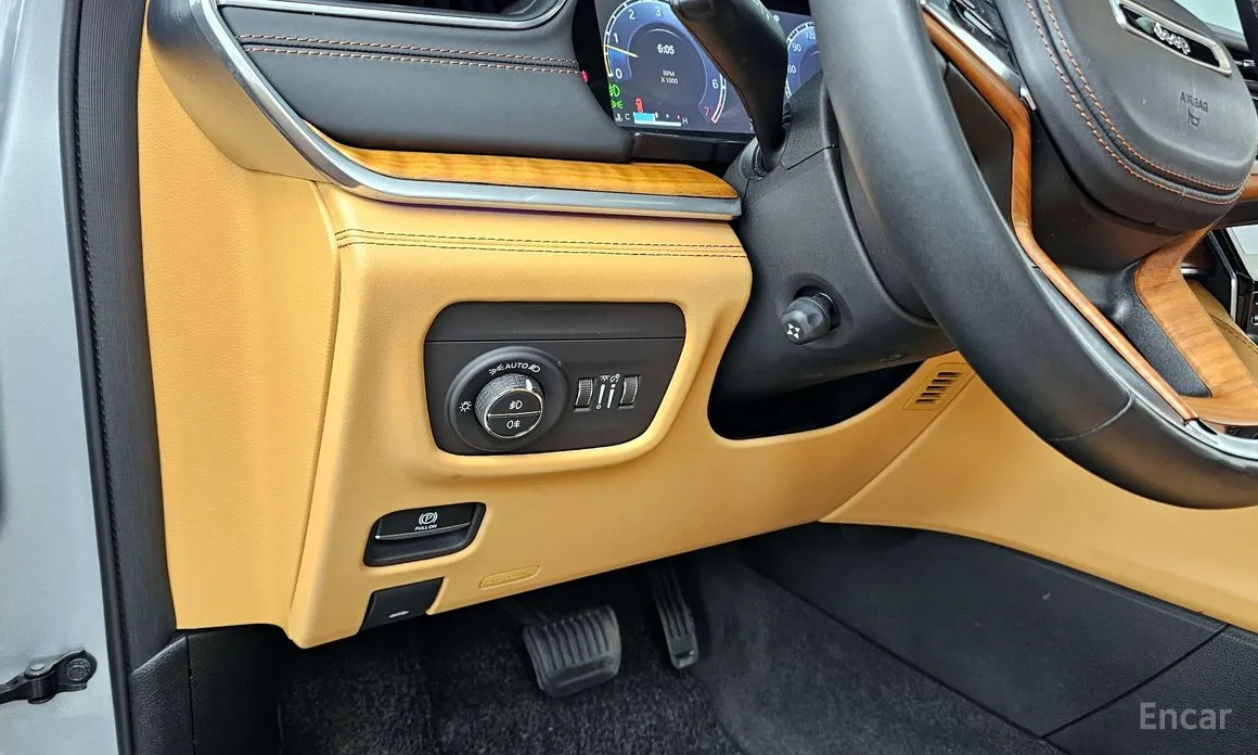 Фото 16 - Jeep Cherokee