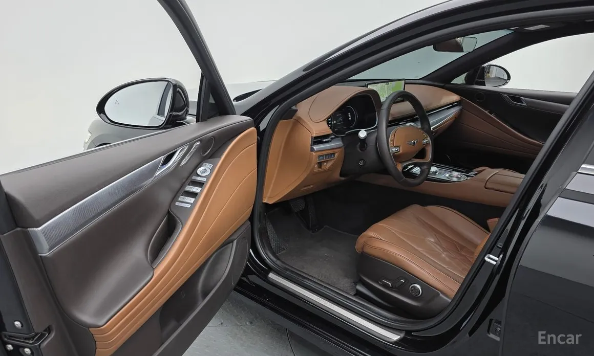 Фото 10 - Genesis G80