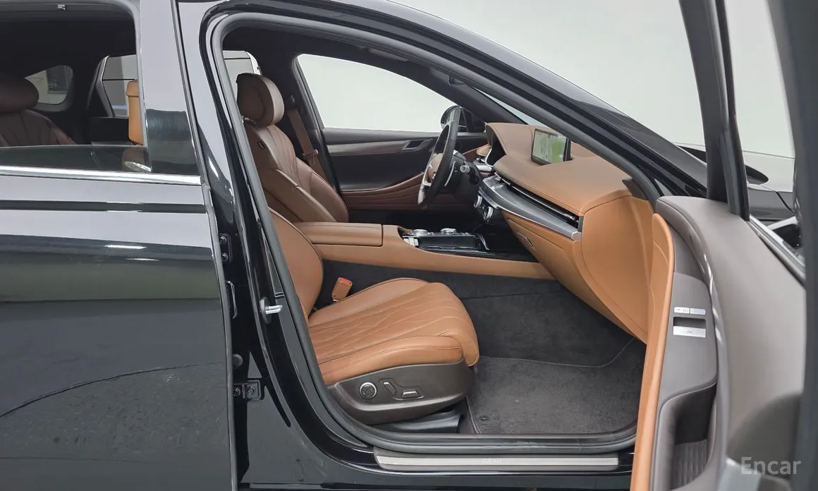 Фото 11 - Genesis G80