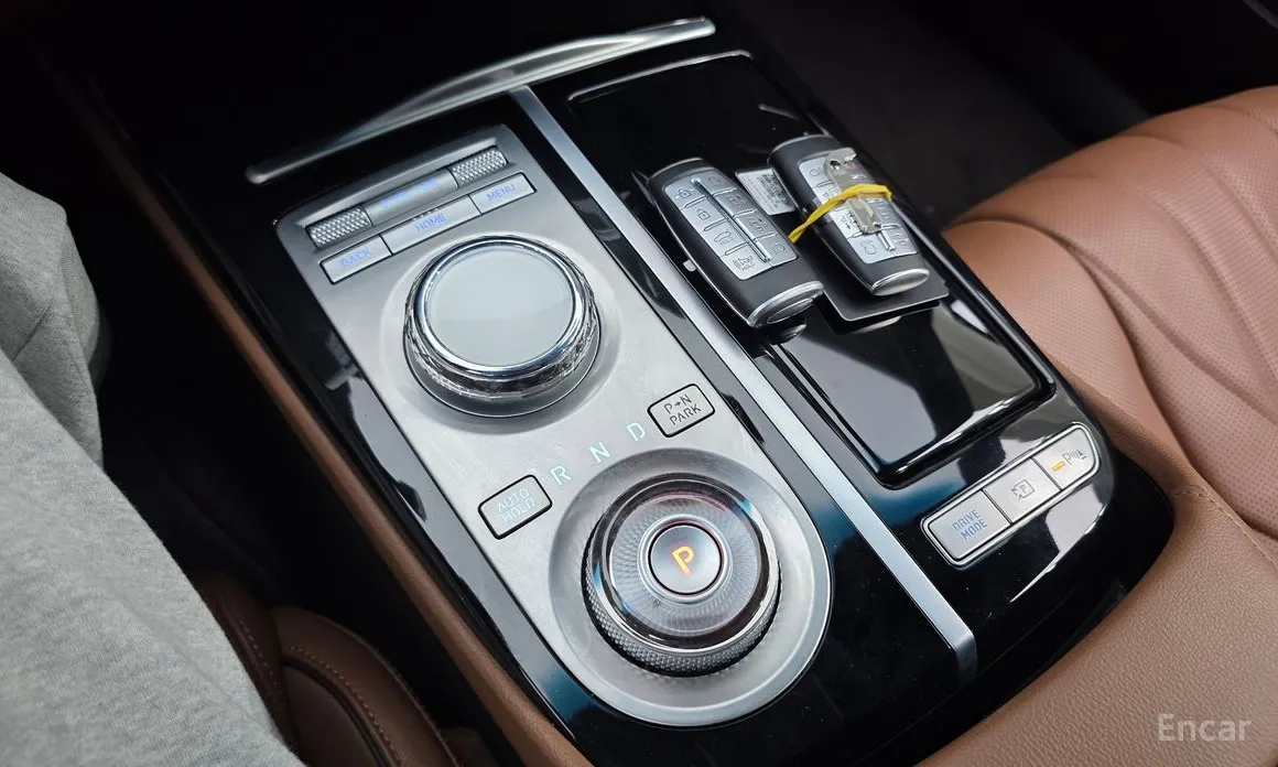 Фото 9 - Genesis G80