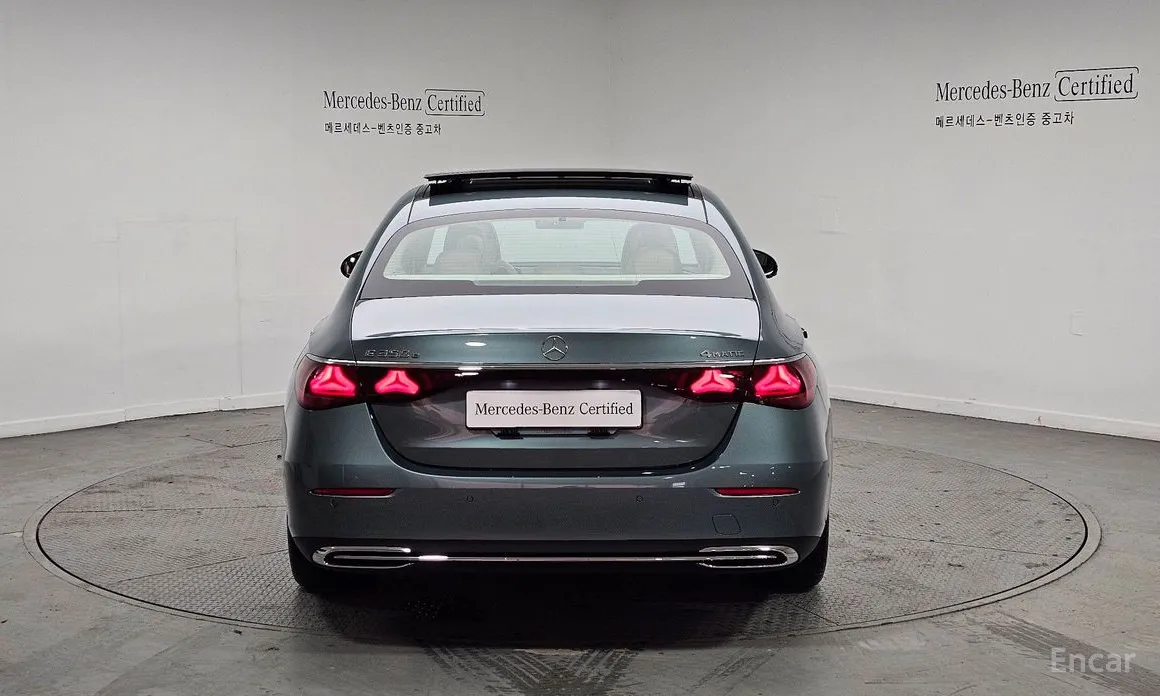 Фото 4 - Mercedes-Benz E-Class