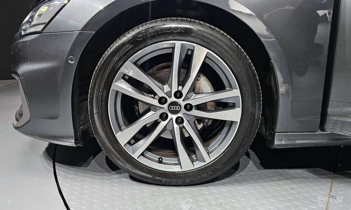 Фото 5 - Audi A6