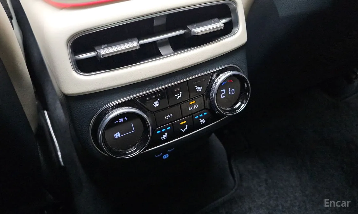 Фото 18 - Genesis GV70