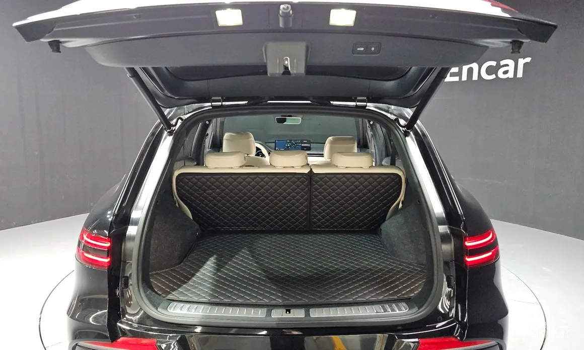 Фото 20 - Genesis GV70