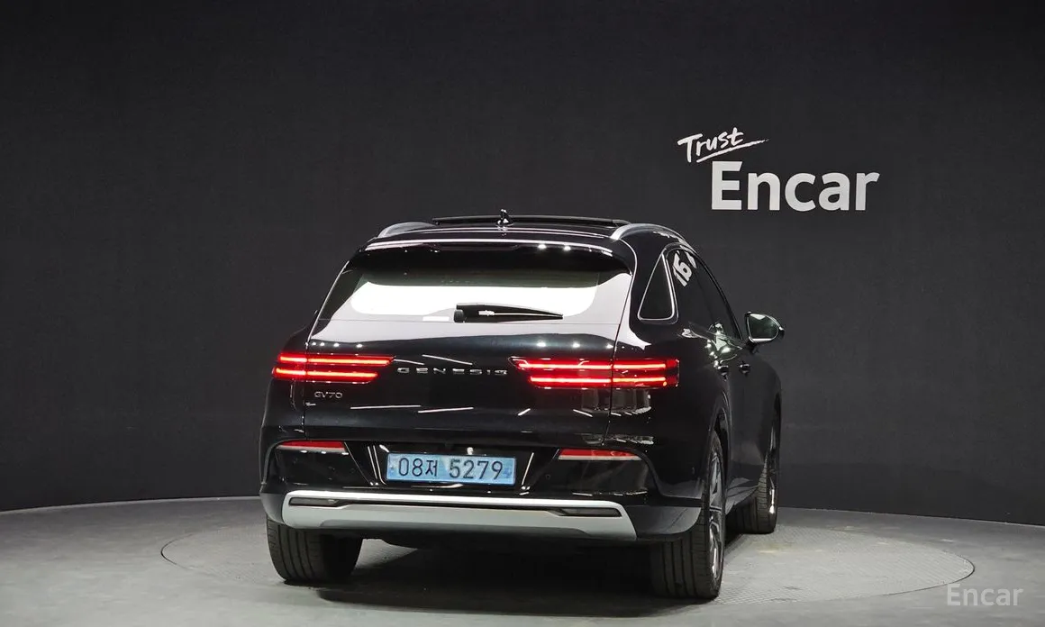 Фото 4 - Genesis GV70