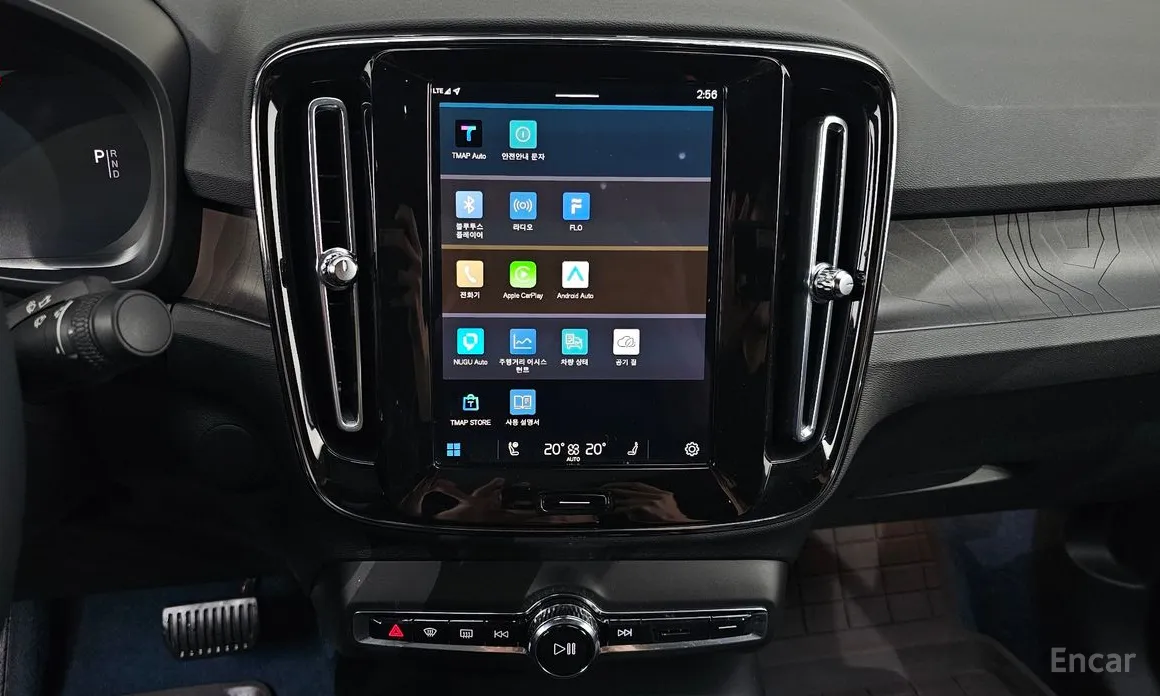 Фото 14 - Volvo C40