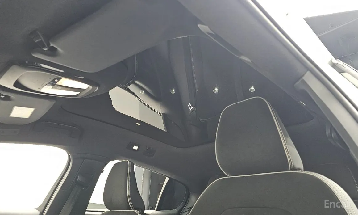 Фото 18 - Volvo C40