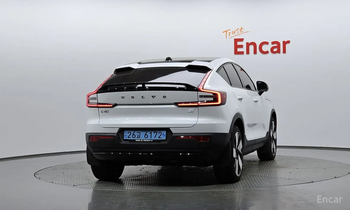 Фото 4 - Volvo C40