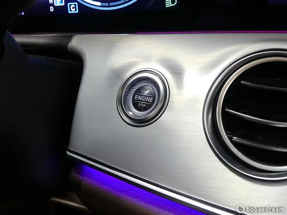 Фото 15 - Mercedes-Benz E-Class