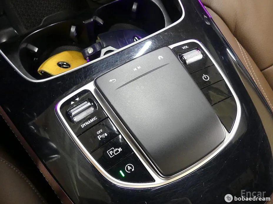 Фото 17 - Mercedes-Benz E-Class