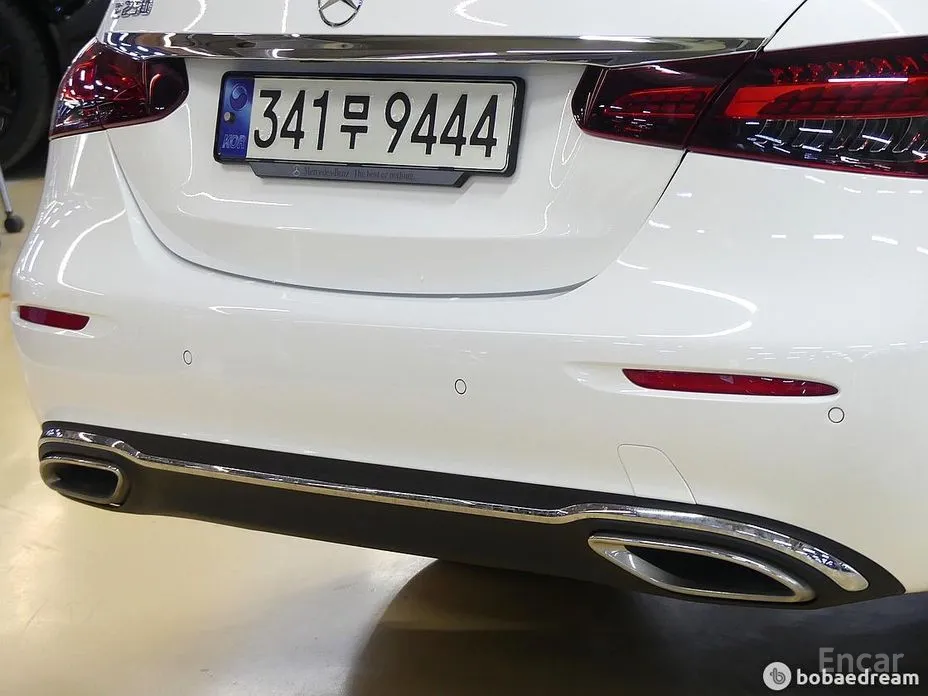 Фото 2 - Mercedes-Benz E-Class