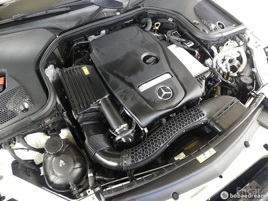 Фото 6 - Mercedes-Benz E-Class